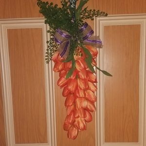 Tulip carrot wreath